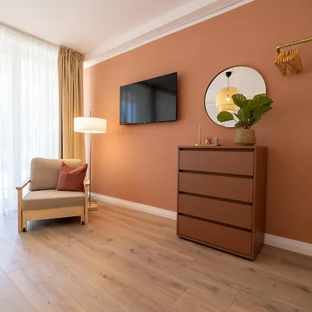 Apartment Modern Altstadt- Stilvolles Barrierefreies - Kostenloser Parkplatz Und Wlan *