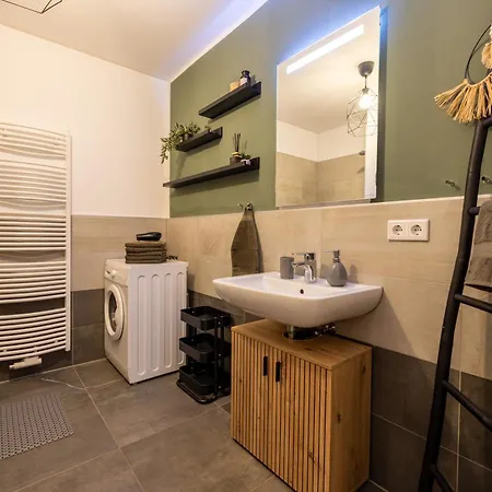 Modern Altstadt- Stilvolles Barrierefreies - Kostenloser Parkplatz Und Wlan Apartment Erfurt