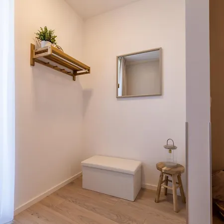 Apartment Modern Altstadt- Stilvolles Barrierefreies - Kostenloser Parkplatz Und Wlan *